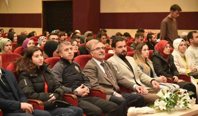 KMÜ’de ‘Terör Tuzağına Düşme’ konulu seminer verildi