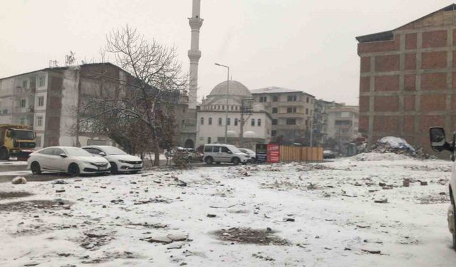 Malatya’da kar yağışı etkili oluyor