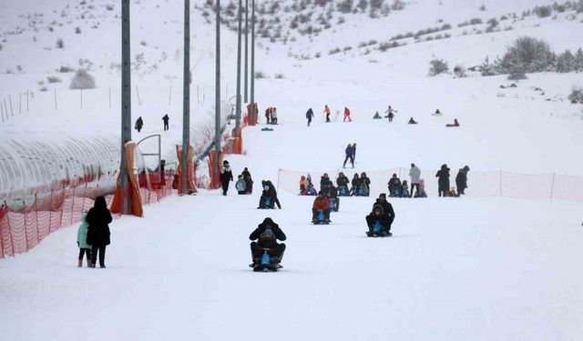 Sivas’ın Yıldız’ında kar kalınlığı 75 santimetreye ulaştı