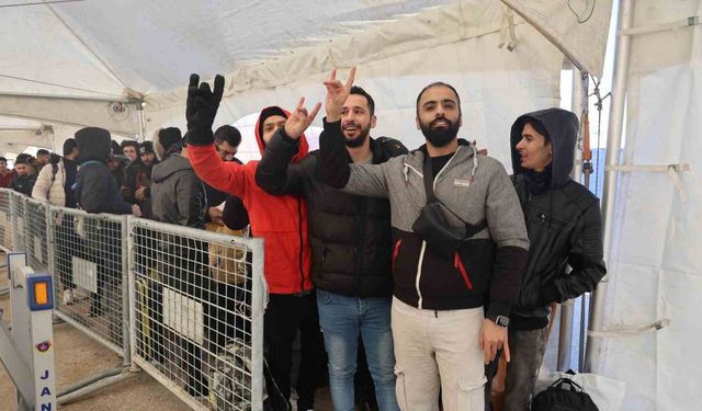 Türkiye’de 2 yıl yaşayıp ülkesine dönen İbrahim, “ Türk halkına çok teşekkür ederim"