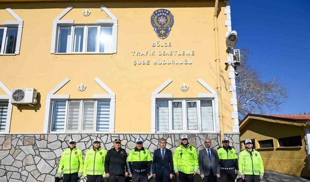 Vali Aktaş, çevik kuvvet ve bölge trafik ekiplerini ziyaret etti