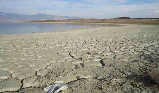 Burdur Gölü’nde alarm: Su seviyesi yarım asırda 21 metre düştü