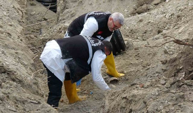 Burdur’da Öğretmenevi bahçesindeki kazıda insan kemikleri bulundu