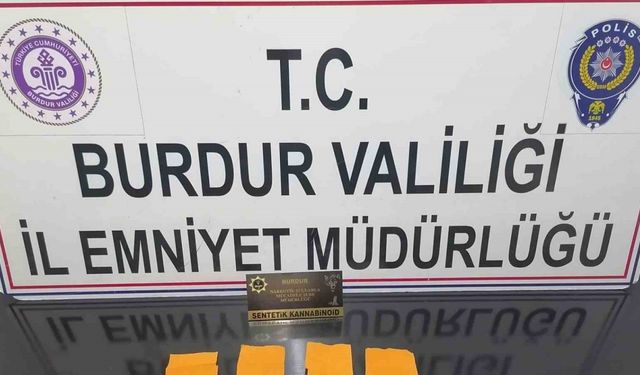 Durdurulan araçta uyuşturucu çıktı, 3 kişi tutuklandı