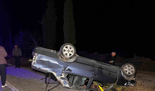 Gizli buzlanma kazaya neden oldu: Takla atan araçta 1 kişi yaralandı