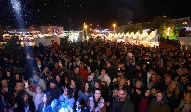 Marmaris, yeni yıla eğlenerek girdi