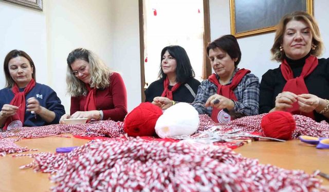 Yalova’da Balkanlardan gelen "marteniçka" geleneğini yaşatıyorlar