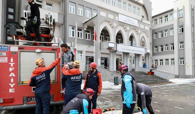 Bingöl’de öğrencilere deprem ve yangın tatbikatı