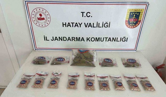 Ağaçın altından uyuşturucu hap ve esrar çıktı