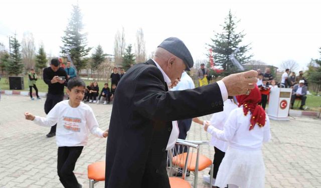 Ağrı’da nesiller buluştu