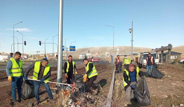 Ardahan Belediye ekipleri temizlik çalışmalarını sürdürüyor