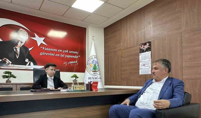 Başkan Pütün makamını 6. sınıf öğrencisine devretti