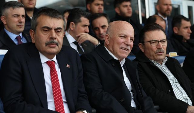 Başkan Sekmen’den Bakan Tekin’e destek