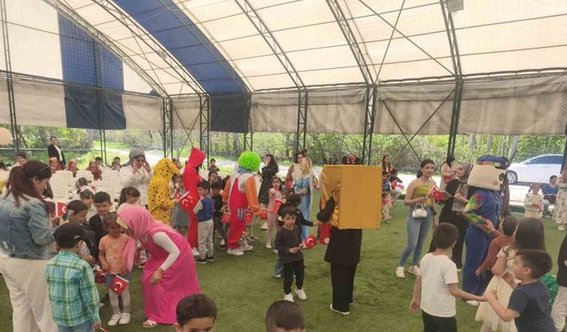 Çocuk şenliğinde ’büyük’ mesajlar verildi