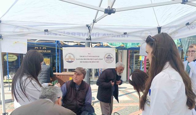 Edirne’de üniversite öğrencilerinden kanser farkındalık etkinliği