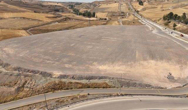 Etimesgutlulardan ’tır parkı projesi’ tepkisi: "Erdal Beşikçioğlu rantçı arıyorsa aynaya baksın"