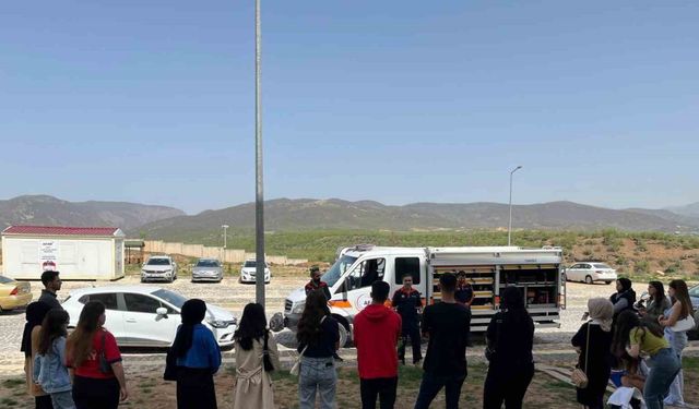 Munzur Üniversitesi öğrencileri afet farkındalığı için bir araya geldi