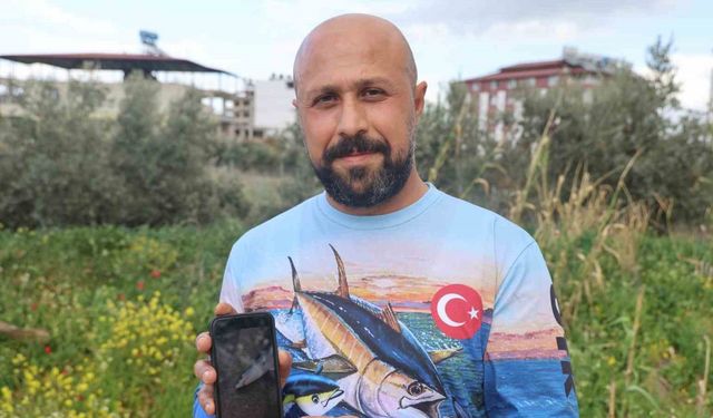 Oltasına takılan köpek balığı yavrusunu nasihat ederek denize bıraktı