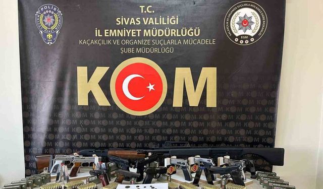 Silah kaçakçıları derin dondurucuya sakladı, polisten kaçamadı