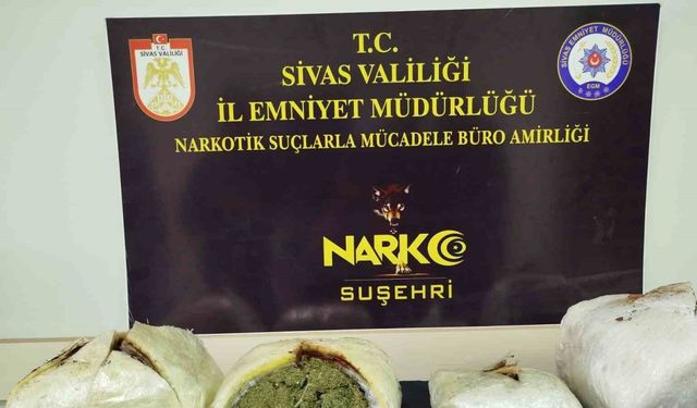 Sivas’ta 5 kilo 100 gram esrar ele geçirildi