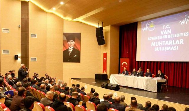 Van Büyükşehir Belediyesi, Erciş’te ‘Mahalle Muhtarları Toplantısı’ yaptı