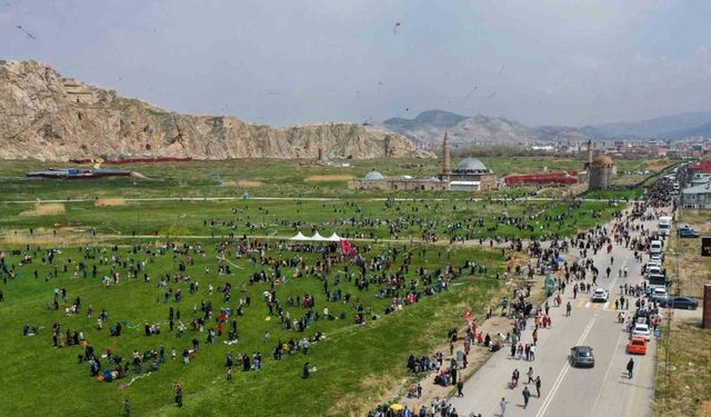 Van’da 3’üncü Uçurtma Şenliği