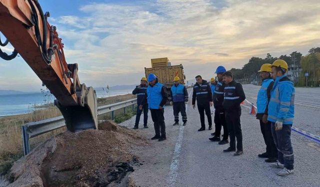VASKİ ana su hattındaki arızayı gidermek için kesintisiz mesai yapıyor