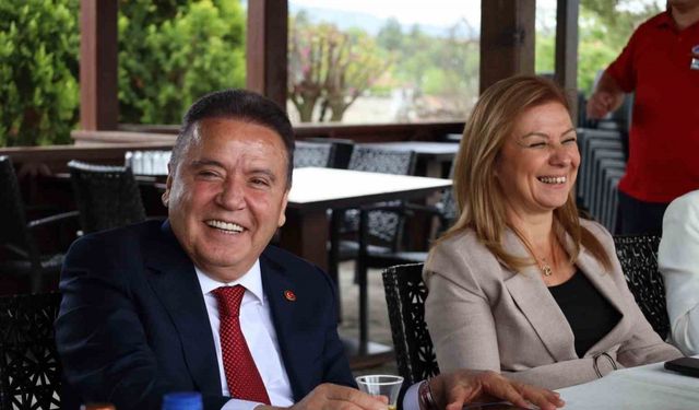 Antalya BB Başkanı Muhittin Böcek başkanlığında, Safranbolu’da Cittaslow Ulusal Ağ toplantısı gerçekleştirildi
