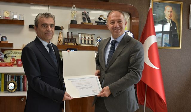 Bedir’den Çakmur’a teşekkür sertifikası