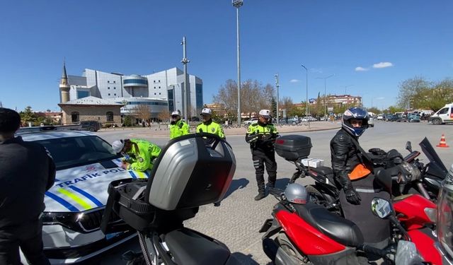 Konya’da motosikletlere sıkı denetim