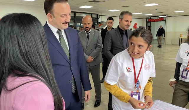 Malazgirt’te özel öğrencilerden "TÜBİTAK 4006 Bilim Fuarı"