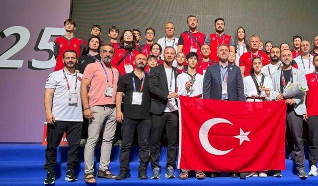 Tekmeleriyle dünyayı fethettiler