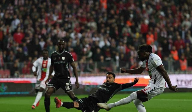 Trendyol Süper Lig: Samsunspor: 1 - Sivasspor: 0 (İlk yarı)