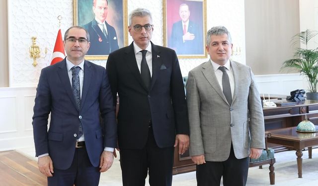 Ankara'da önemli görüşme: Gündem Rize'deki sağlık yatırımları