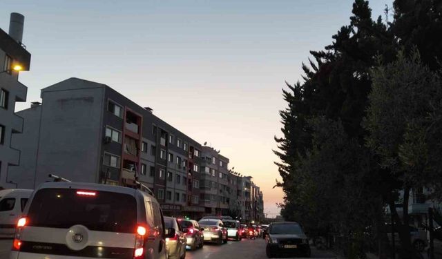 Trafik yoğunluğundan Kuşadası da nasibini aldı