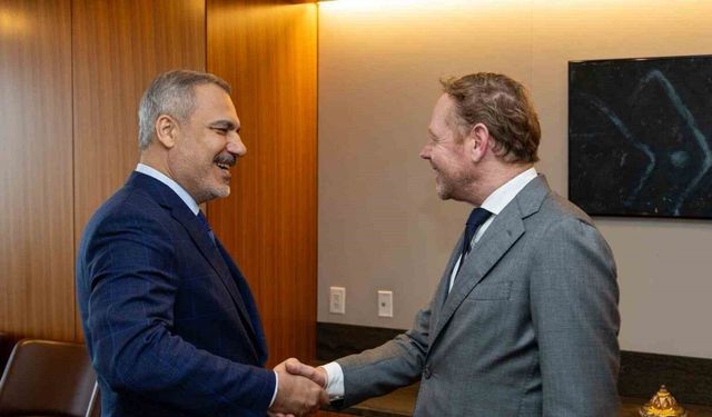 Bakan Fidan, Hollandalı mevkidaşı van Weel ile bir araya geldi