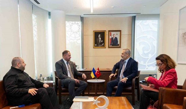 Dışişleri Bakanı Fidan, Ukrayna Devlet Başkanlığı Ofisi Başkanı Yermak ile bir araya geldi