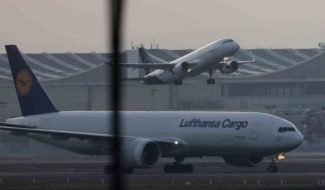 Almanya’da artan maliyetler hava yollarını vurdu: Lufthansa haftada 100 iç hat uçuşunu iptale hazırlanıyor