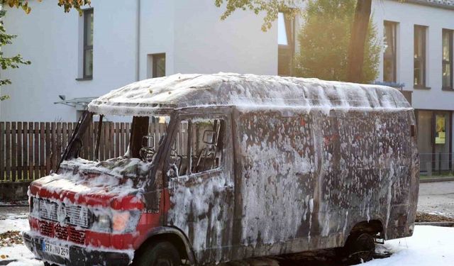 Almanya’da bir kişi aile içi tartışmanın ardından evini kundakladı