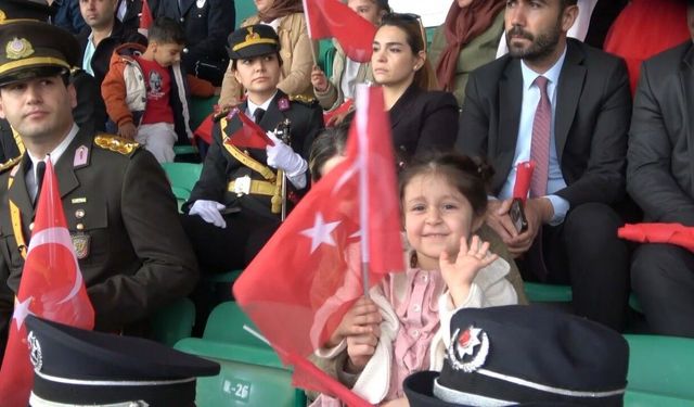 Bingöl’de Cumhuriyet Bayramı coşkuyla kutlandı