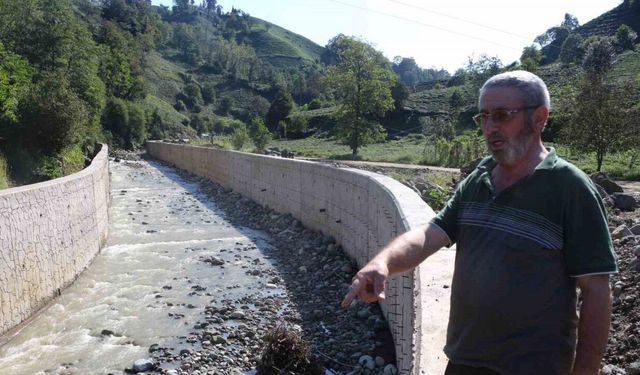 Dere ıslahı nedeniyle çayı bahçede kaldı