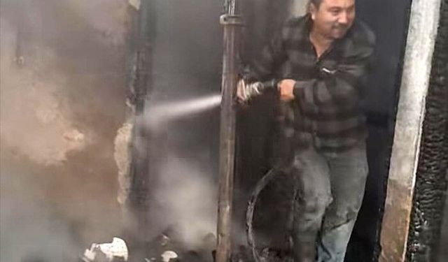 Giresun’da yıldırım düşmesi sonucu evde yangın çıktı, cami hasar gördü