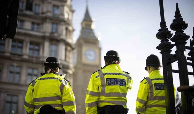 İngiliz polisi acil durum çağrılarına dronlarla yanıt verecek