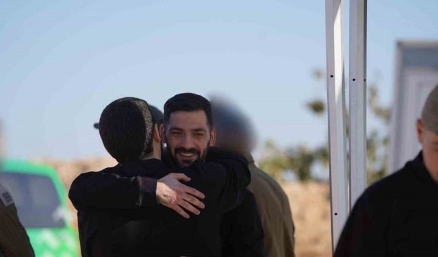 İsrail ile Hamas arasında esir takası başladı: Hamas, ilk 7 esiri serbest bıraktı