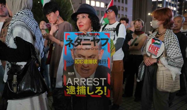 Japonya’da İsrail’in Gazze’ye saldırılarının 2’nci yıl dönümü protesto edildi