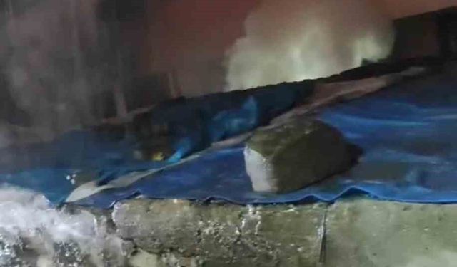 Metruk binada çıkan yangın söndürüldü