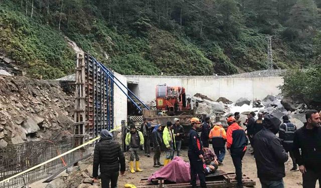 Rize’de inşaatta kalıp çöktü, 5 işçi yaralandı