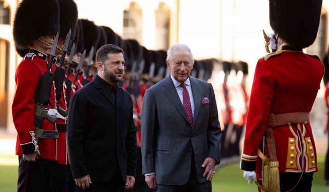Zelenskiy, İngiltere’de Kral Charles tarafından resmi törenle karşılandı