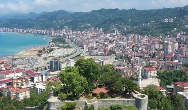 Rize’ye Hafif Raylı Sistem Gündeme Alındı