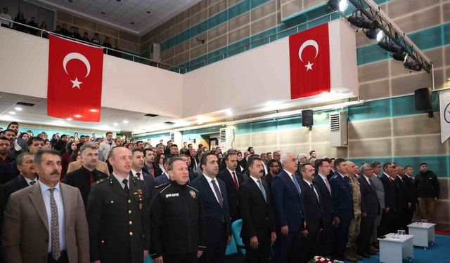 24 Kasım Öğretmenler Günü Muş’ta törenle kutlandı